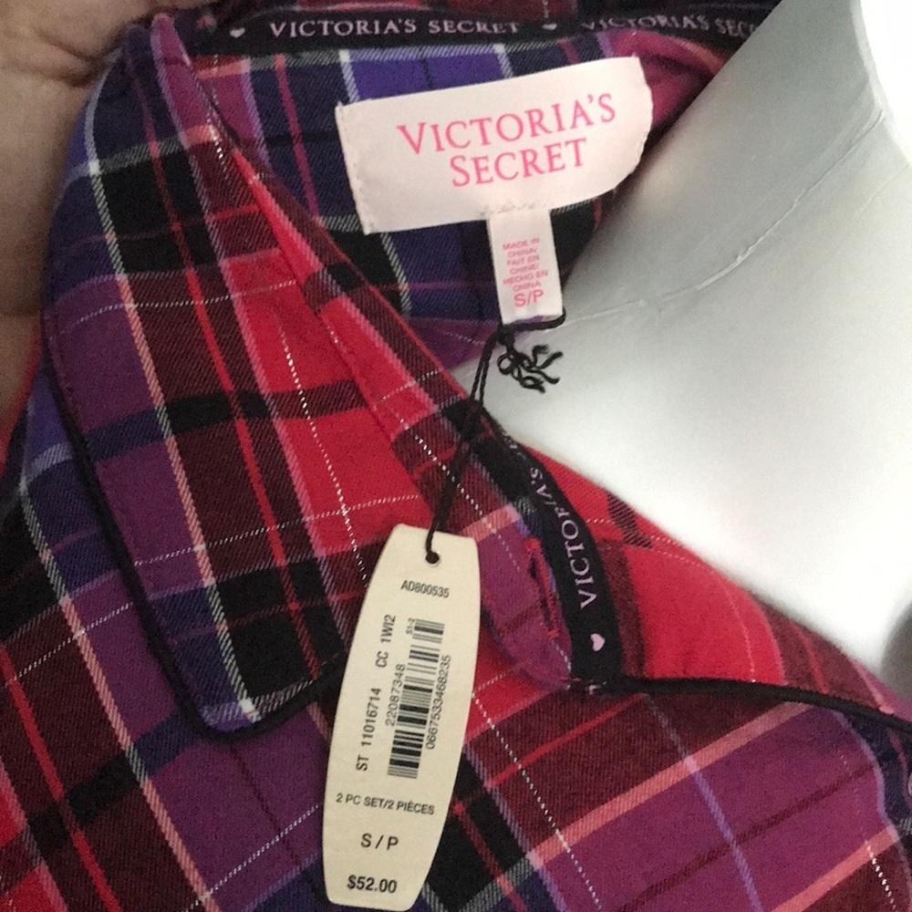 Victoria’s Secret Red & Purple Pajama Top NEW - Picture 3 of 5